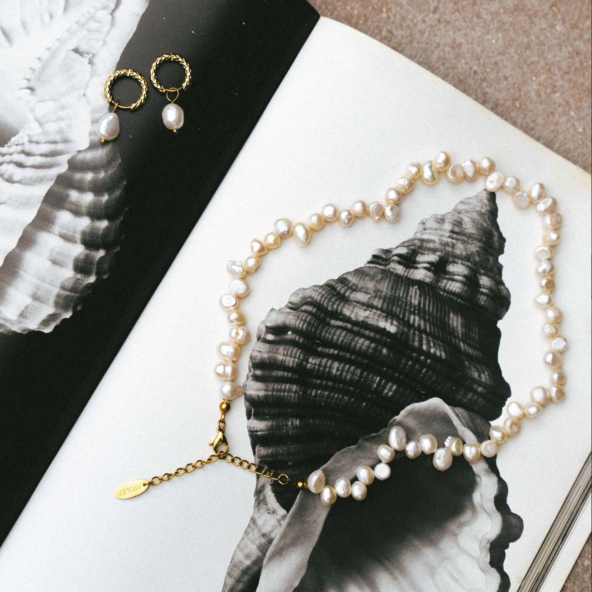 Hammered Pearl Hoop Earrings - Image 9