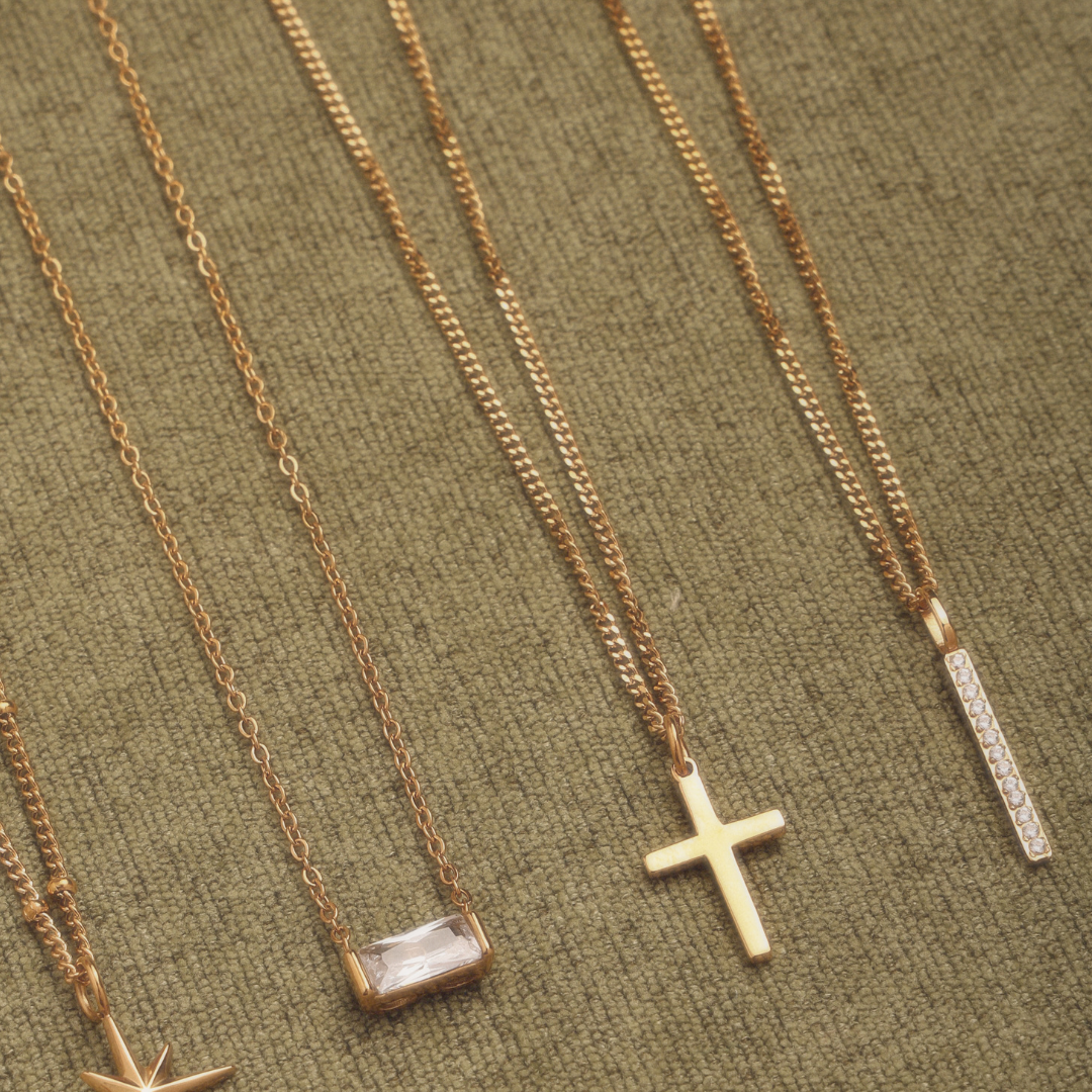 Sparkling Bar Necklace - Image 6